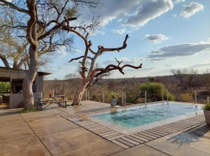  Vacation Hub International | Phomola Manor Main