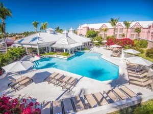 Vacation Hub International | Comfort Suites Paradise Island Main