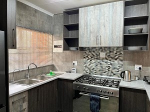  Vacation Hub International | UStay Apartment - Westdene Main