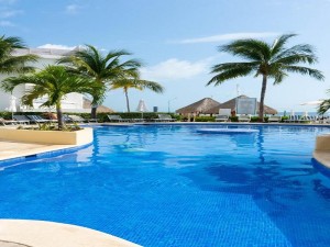  Vacation Hub International | Cancun Bay All Inclusive Hotel Main