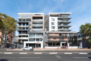 Vacation Hub International | 35 on Main Apartments Main