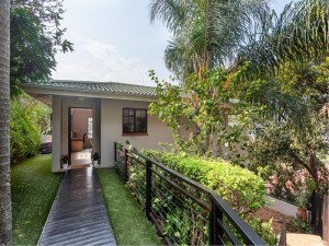  Vacation Hub International | Kingfisher Cove Main