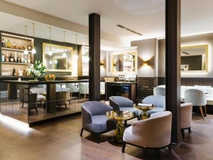  Vacation Hub International | Le Parisis - Paris Tour Eiffel Main