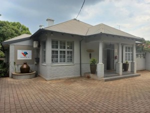  Vacation Hub International | Triple9 Hatfield Guesthouse Main