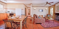  Vacation Hub International | Greenway Woods Room