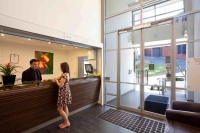  Vacation Hub International | Bianco off Queen Serviced Apartments Room