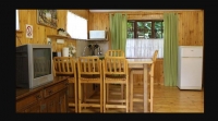 Vacation Hub International | Crocodile Nest Bed and Breakfast Room