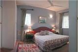  Vacation Hub International | 20 Palm Grove Room