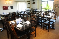  Vacation Hub International | Airport Hacienda Motel Room