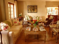  Vacation Hub International | Comfort House Room