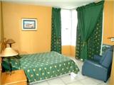  Vacation Hub International | Cap D'azur  Room