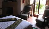 Vacation Hub International | Biggies Bed And Breakfast Room