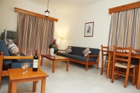  Vacation Hub International | Damon Hotel Apartments Room