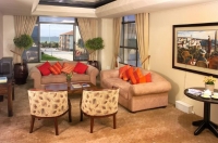  Vacation Hub International | The Crows Nest Room