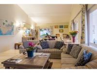  Vacation Hub International | Flamingo Rocks Room