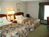  Vacation Hub International | La Quinta Inn Paramus Room