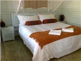  Vacation Hub International | White Pearl Resorts Room