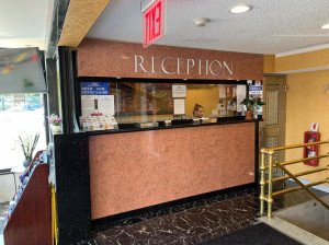  Vacation Hub International | Howard Johnson Inn Jamaica JFK Airport NYC Room