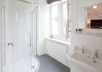  Vacation Hub International | The Hideaway Room