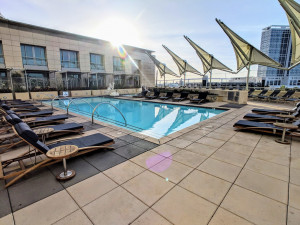  Vacation Hub International | Omni San Diego Hotel Room