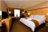  Vacation Hub International | Radisson Hotel Toronto East Room