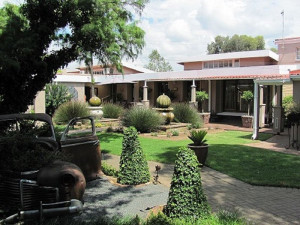  Vacation Hub International | Cambridge Guest House Room