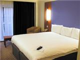  Vacation Hub International | Days Hotel Londen North Room