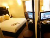  Vacation Hub International | Ramada Glasgow Room