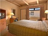  Vacation Hub International | Knights Inn - Downtown Room