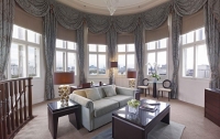  Vacation Hub International | The Royal Horseguards Room