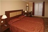  Vacation Hub International | 121 Paris Hotel Room