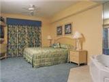  Vacation Hub International | Orlando's Sunshine Resort Room