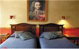  Vacation Hub International | Radloff Nine Lodge Room