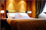  Vacation Hub International | Four Points Sheraton Milan Center Room