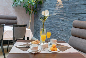  Vacation Hub International | Hotel Lero Room