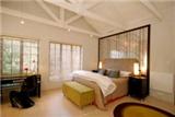  Vacation Hub International | Amanzi Guest House Room