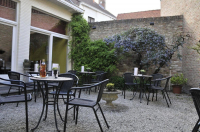  Vacation Hub International | Hans Memling Hotel Room