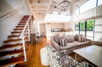  Vacation Hub International | The Ivy Apartments Room
