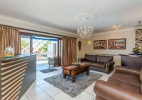  Vacation Hub International | Villa Capri Room