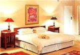  Vacation Hub International | The Manor House Room