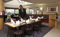  Vacation Hub International | Road Lodge Carnival City Room