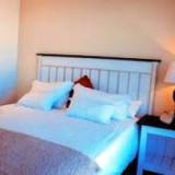  Vacation Hub International | The Atrium Room