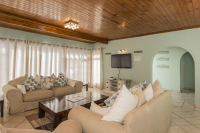  Vacation Hub International | Whale Coast Lodge Room