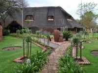  Vacation Hub International | Ditholo Game Lodge Room