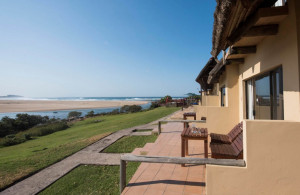  Vacation Hub International | Wavecrest Beach Hotel & Spa Room