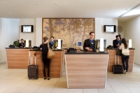 Vacation Hub International | Radisson Blu Hotel Disneyland Room