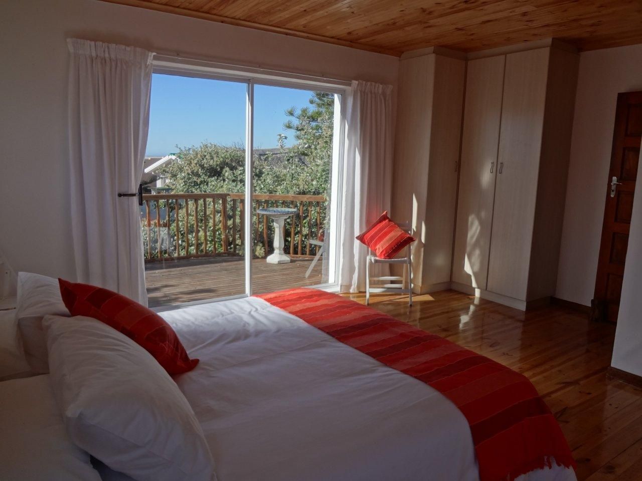  Vacation Hub International | The Garden Cottage Room