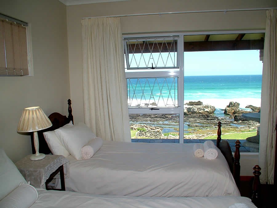  Vacation Hub International | Sea Notes - Seaweed Cottage Room
