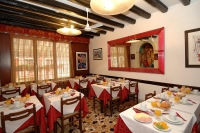  Vacation Hub International | Hotel Hesperia Room