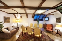  Vacation Hub International | Charles Bridge Palace Room